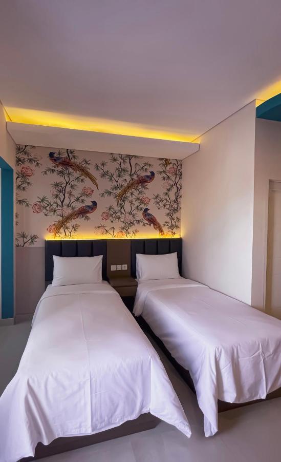 Aj Boutique Hotel Yogyakarta Exterior photo